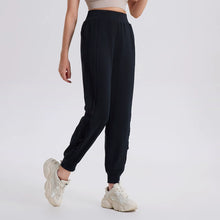 Load image into Gallery viewer, Essential Sport Trouser
