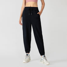 Load image into Gallery viewer, Essential Pace Trouser
