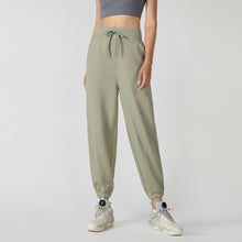 Load image into Gallery viewer, Essential Pace Trouser
